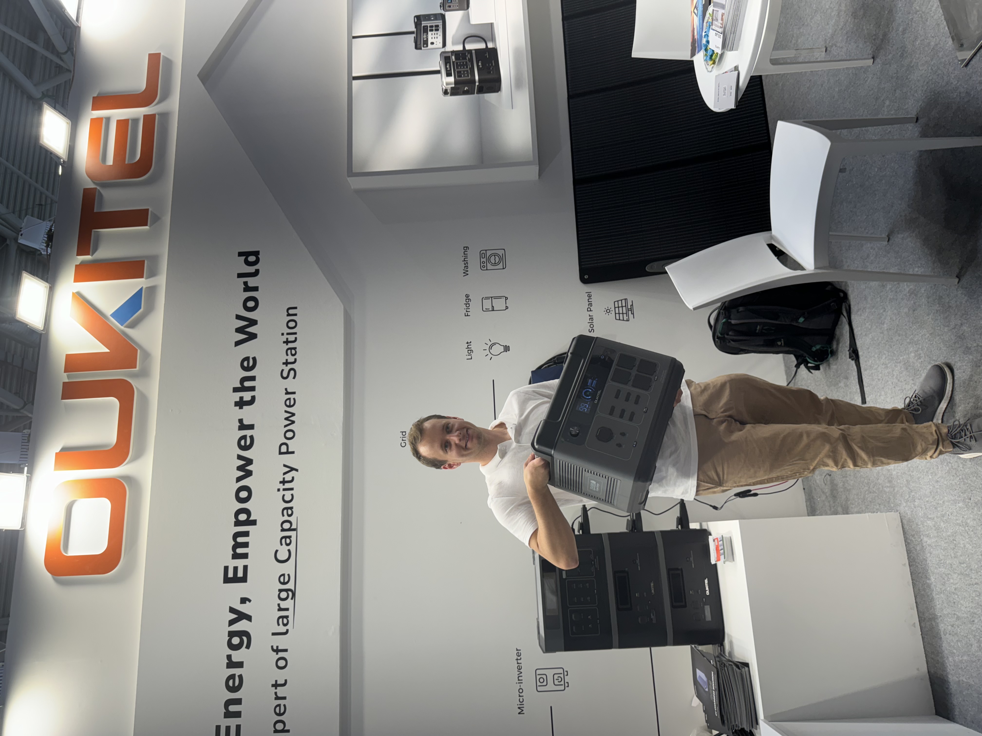 Oukitel Powerstation auf der Messe – Plug-and-Play Solarenergie