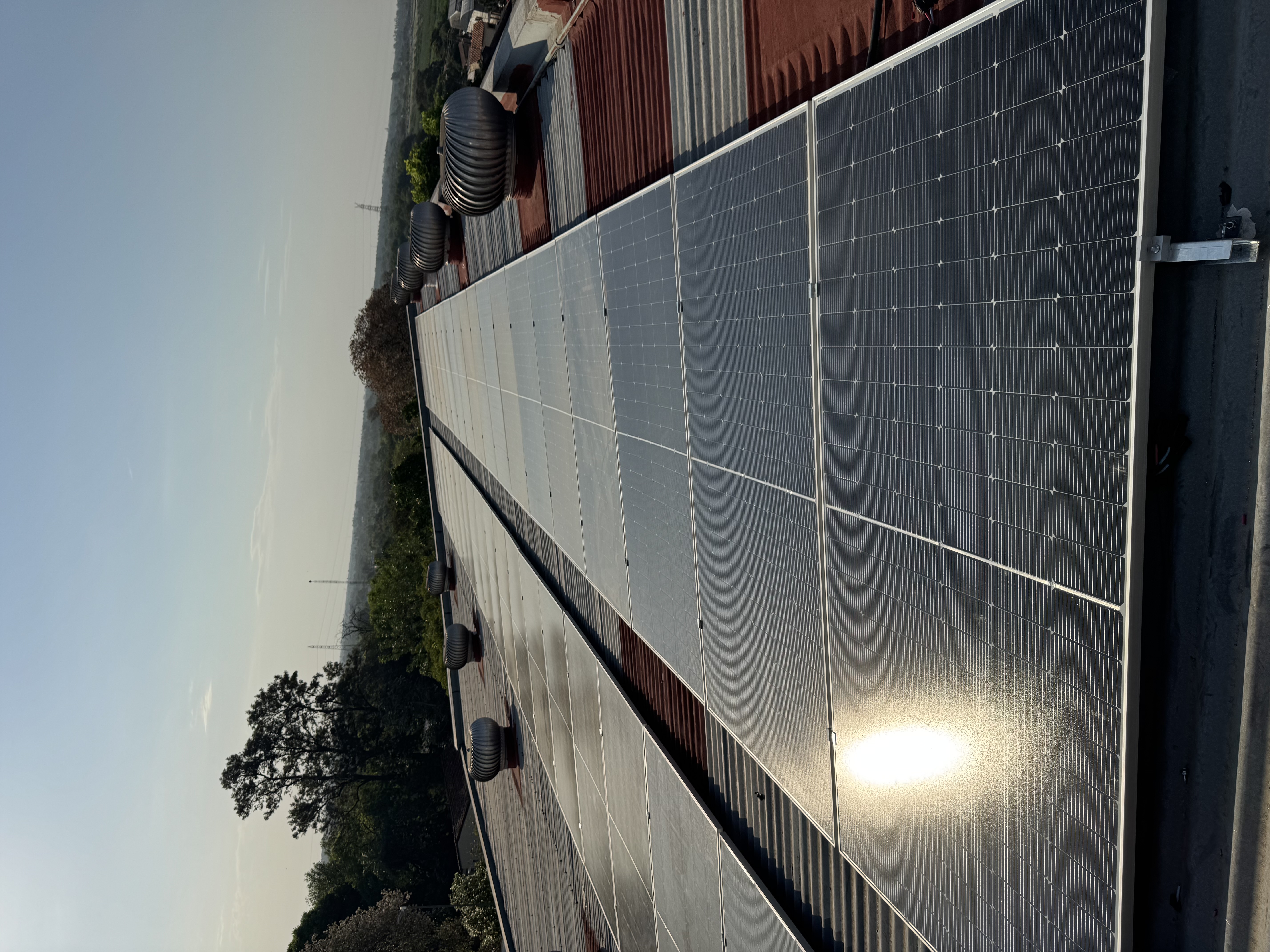Gran instalación solar comercial